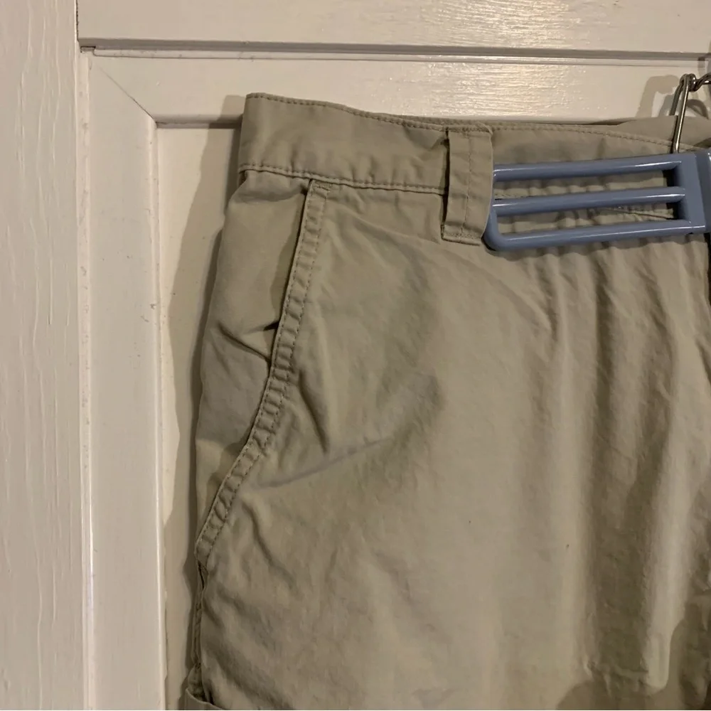 COLUMBIA Men's Cotton Sportsman Shorts waist 36 and length 9”